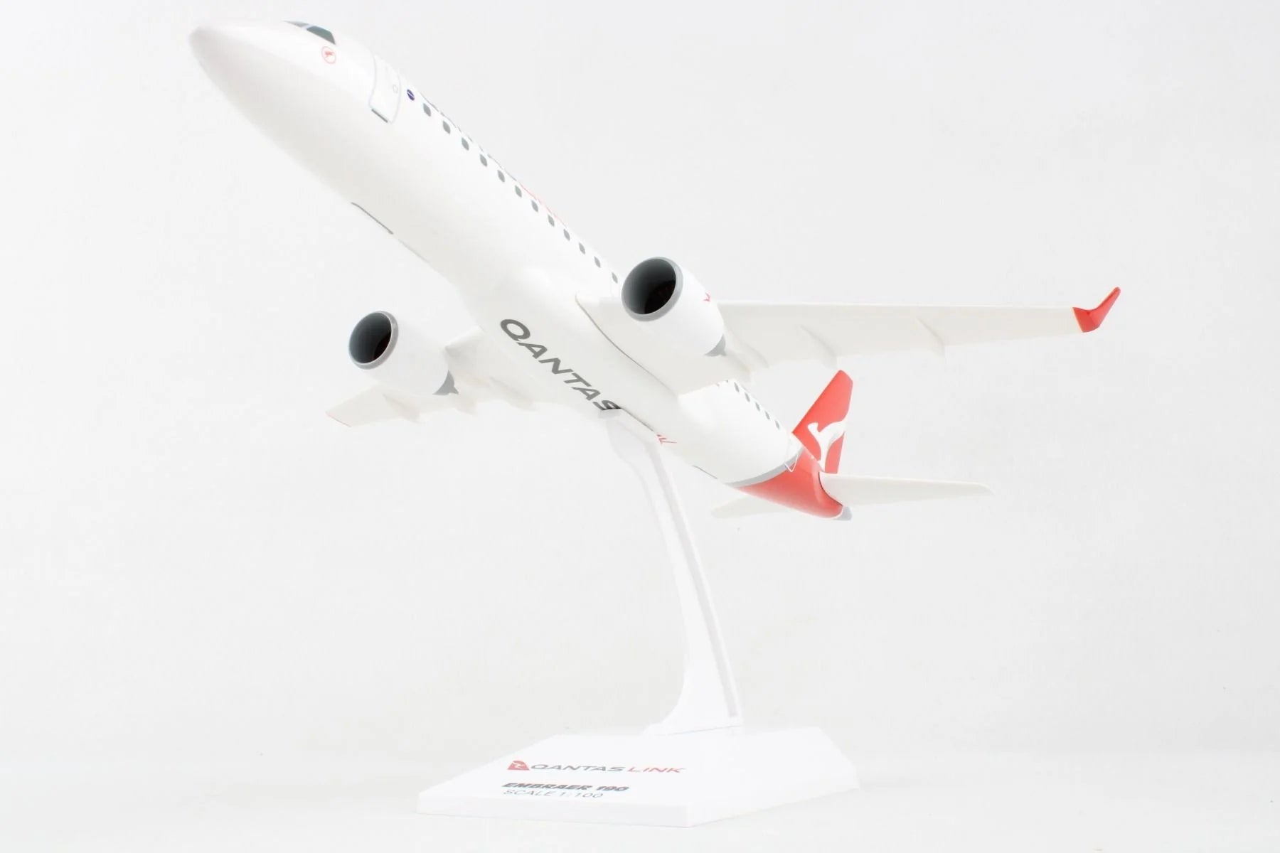 Skymarks 1/100 QantasLink E190 VH-UZD Aircraft Model image 3