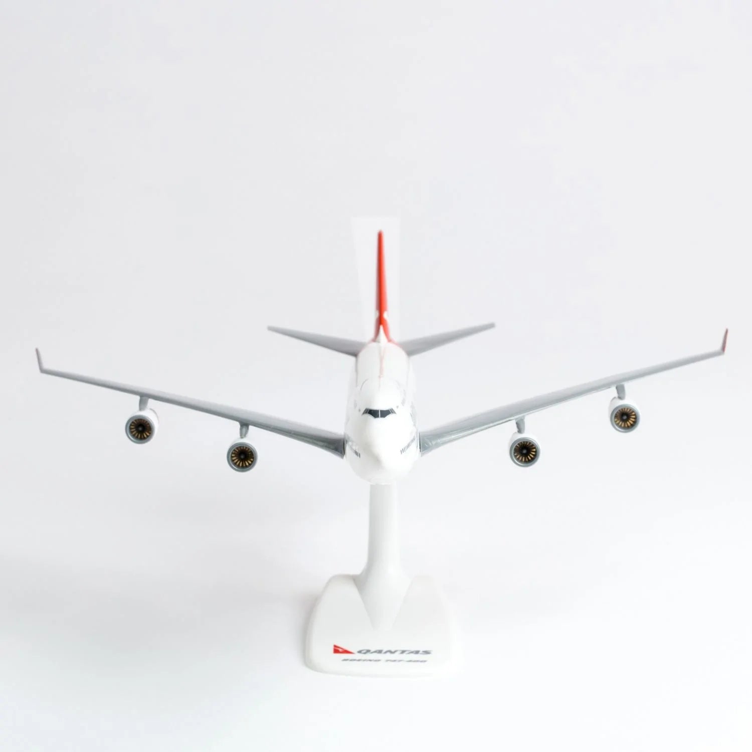 1/250 Scale Qantas Boeing 747-400 Old Livery Aircraft Model image 2
