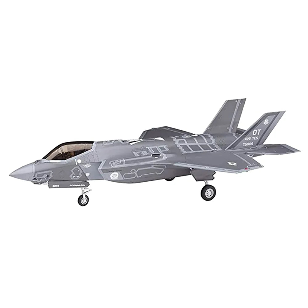 Hasegawa 1/72 F35A Lightning II Aircraft Model Kit image 0
