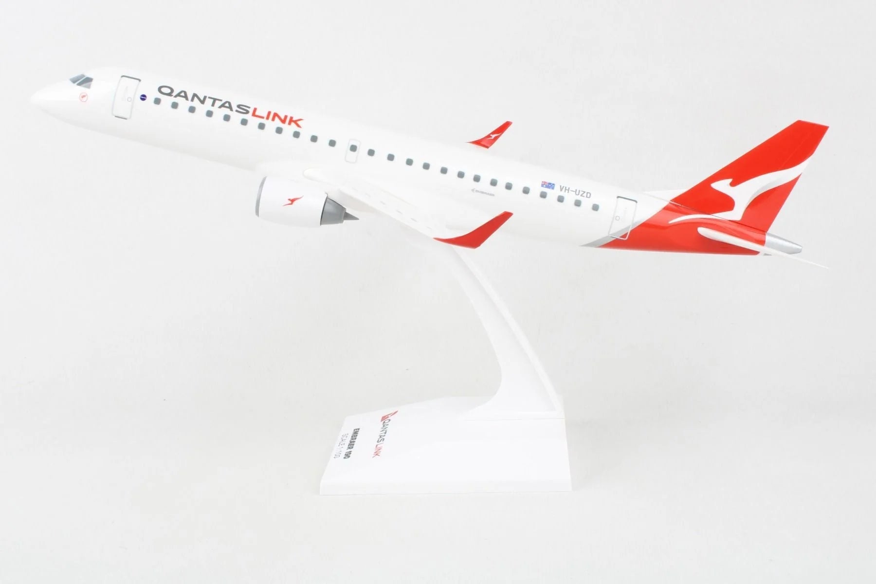 Skymarks 1/100 QantasLink E190 VH-UZD Aircraft Model image 7