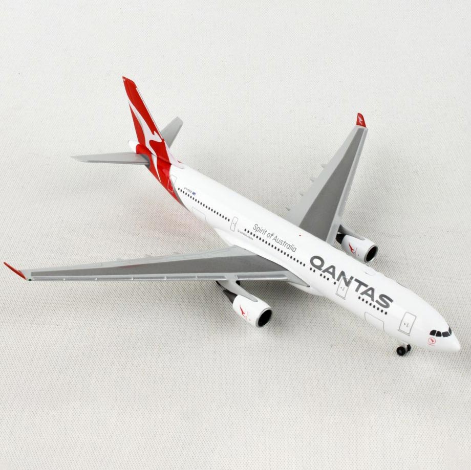 1/500 Scale Qantas Airbus A330-200 Kimberley Aircraft Model image 1