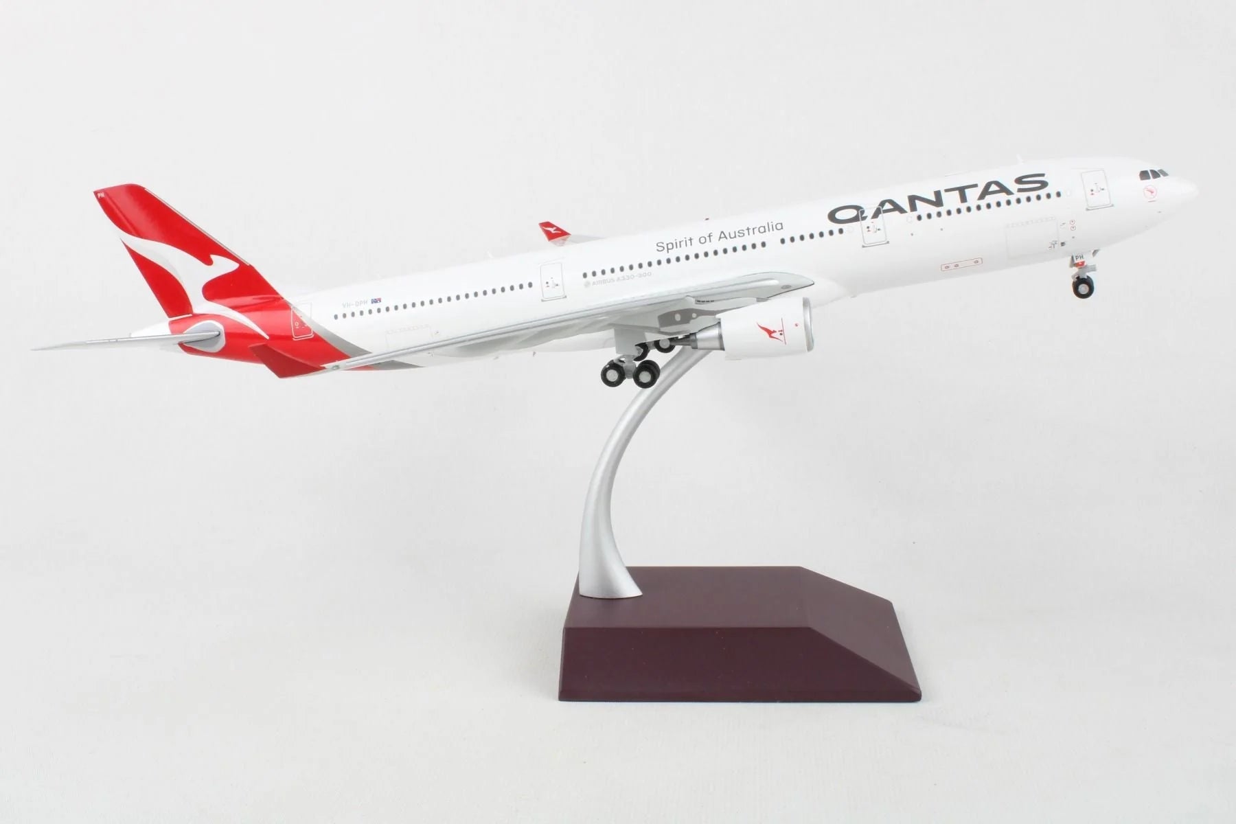 Gemini Jets 1/200 QANTAS A330-300 image 8