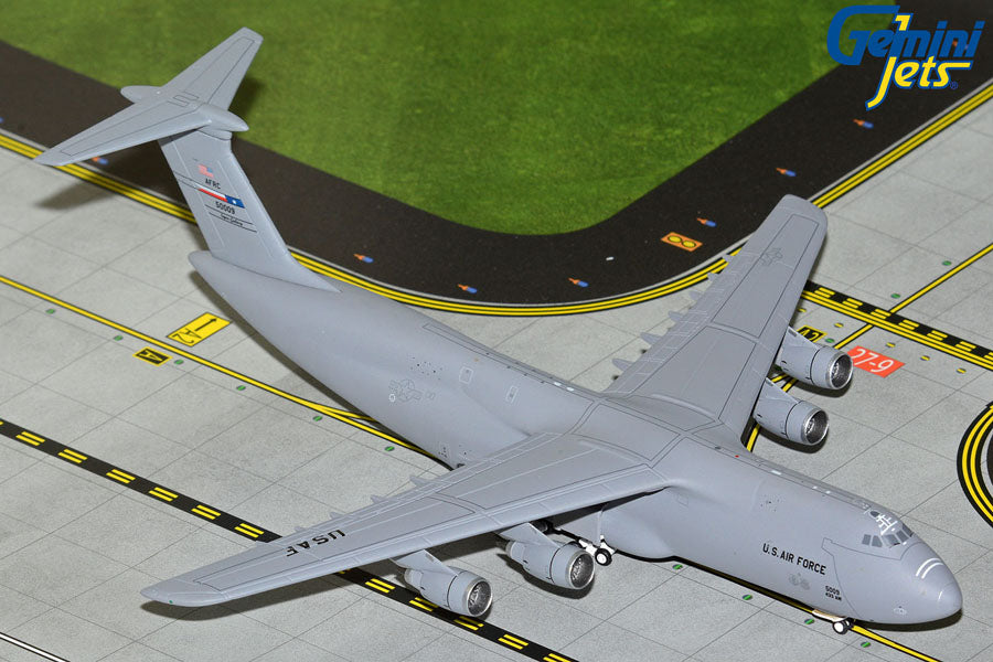 Gemini Jets 1/400 USAF Lockheed C-5M Super Galaxy 85-0009 image 0