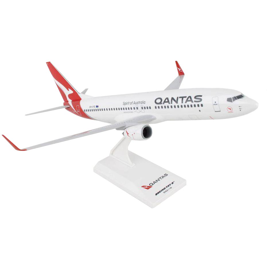 1/130 Scale Qantas Boeing 737-800 New Livery Aircraft Model - VH-ZYE image 0