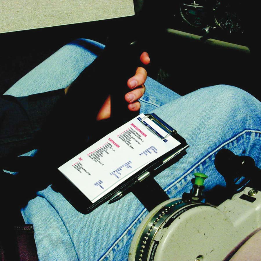 Design4Pilots Piccolo Kneeboard Clipboard (A6 Size) image 3