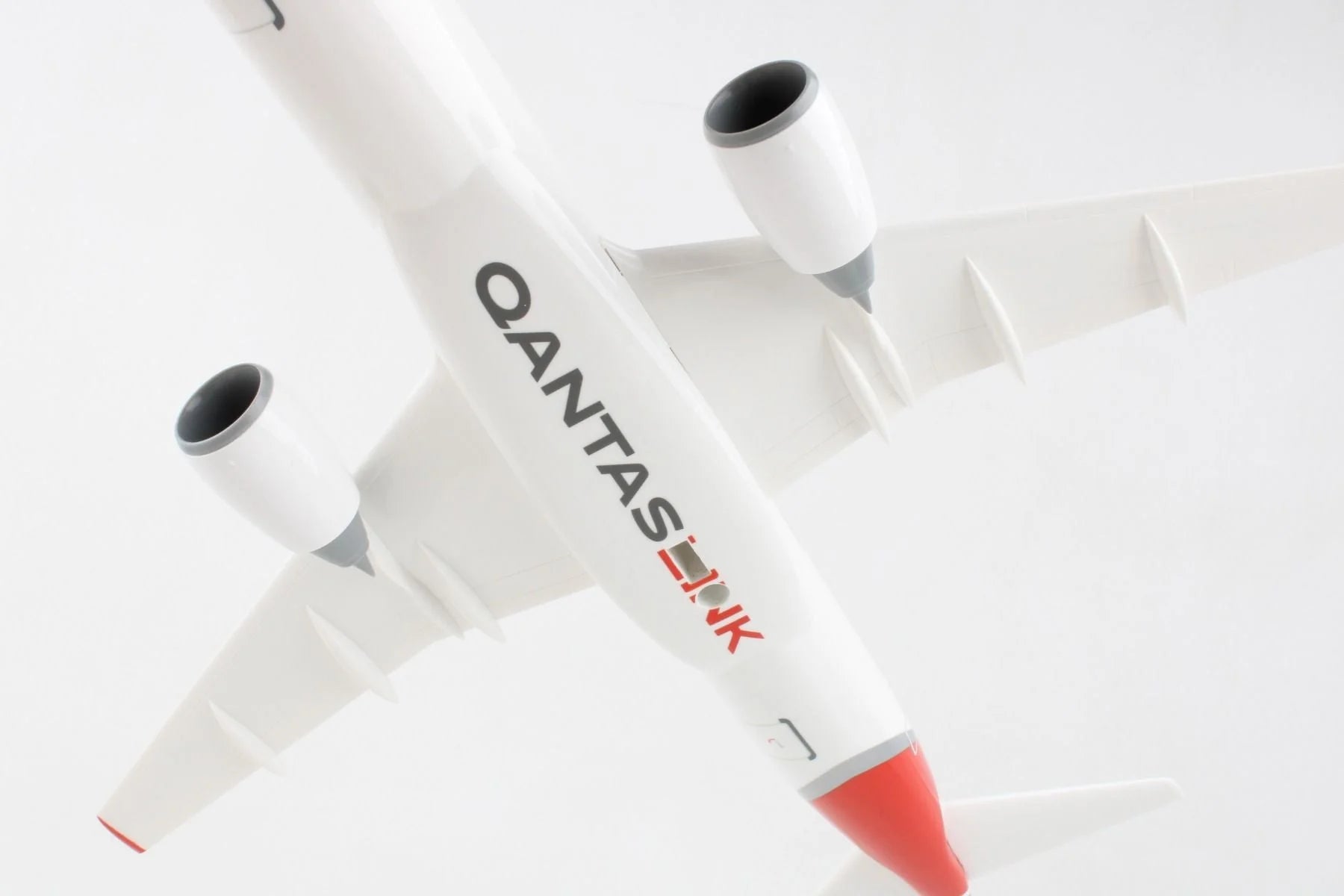 Skymarks 1/100 QantasLink E190 VH-UZD Aircraft Model image 10