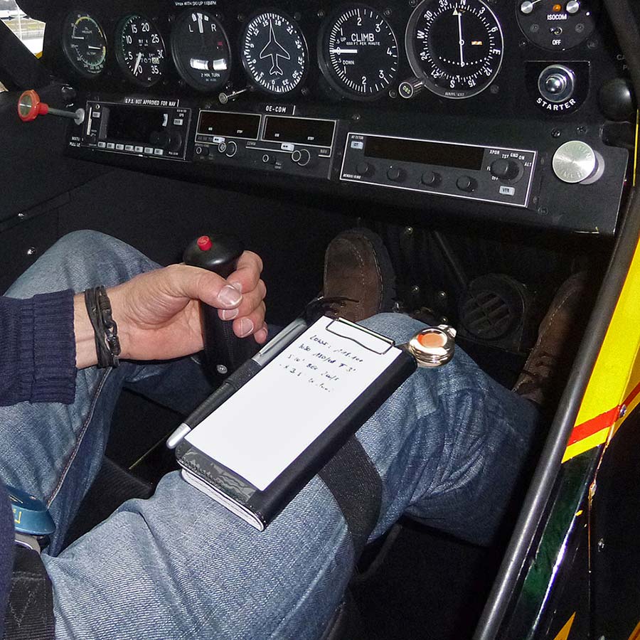 Design4Pilots i-Pilot Phone Plus Kneeboard image 2