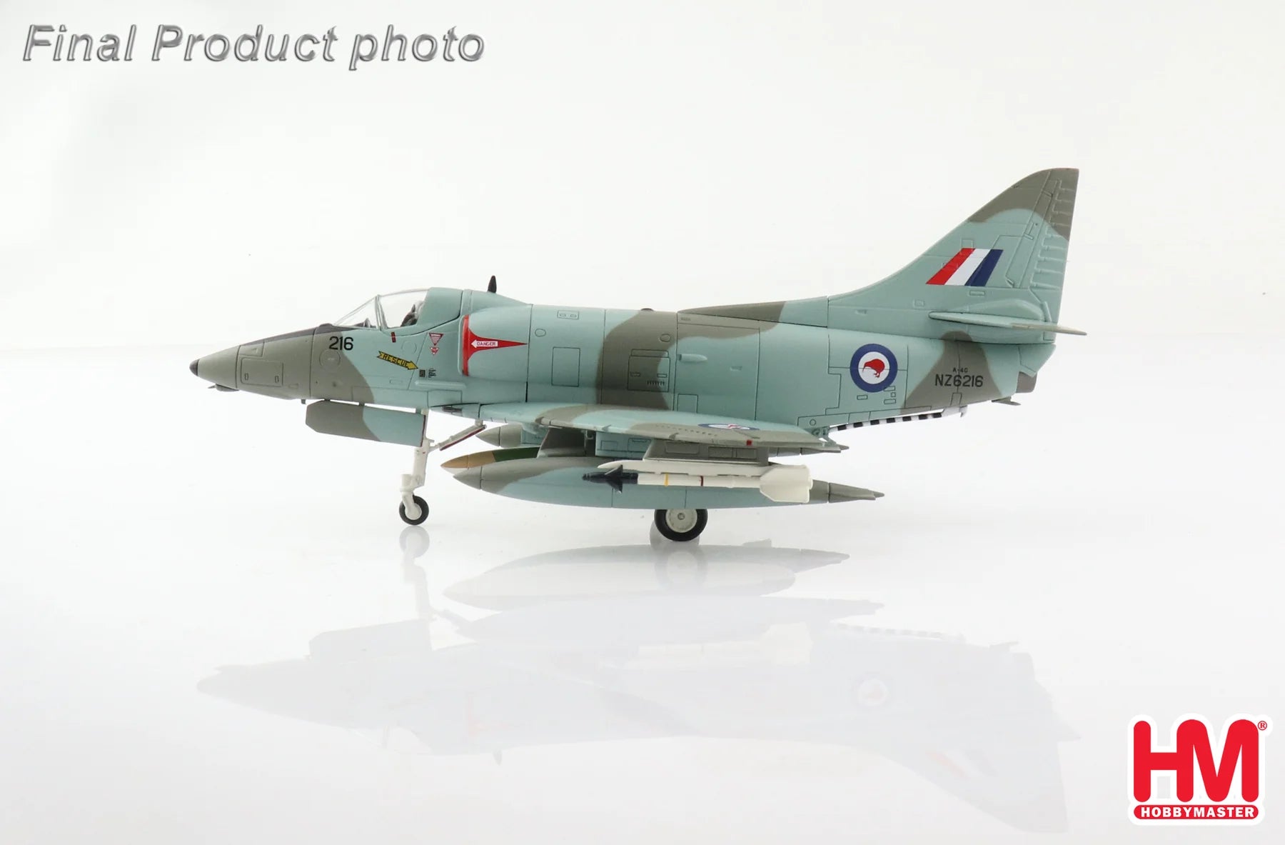 Hobby Master 1/72 Scale 1/72 Douglas A4G Skyhawk 216/NZ 6216 RNZAF July 1984 Aircraft Model image 3