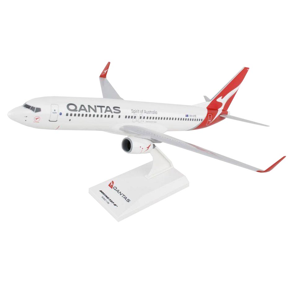 1/130 Scale Qantas Boeing 737-800 New Livery Aircraft Model - VH-ZYE image 1