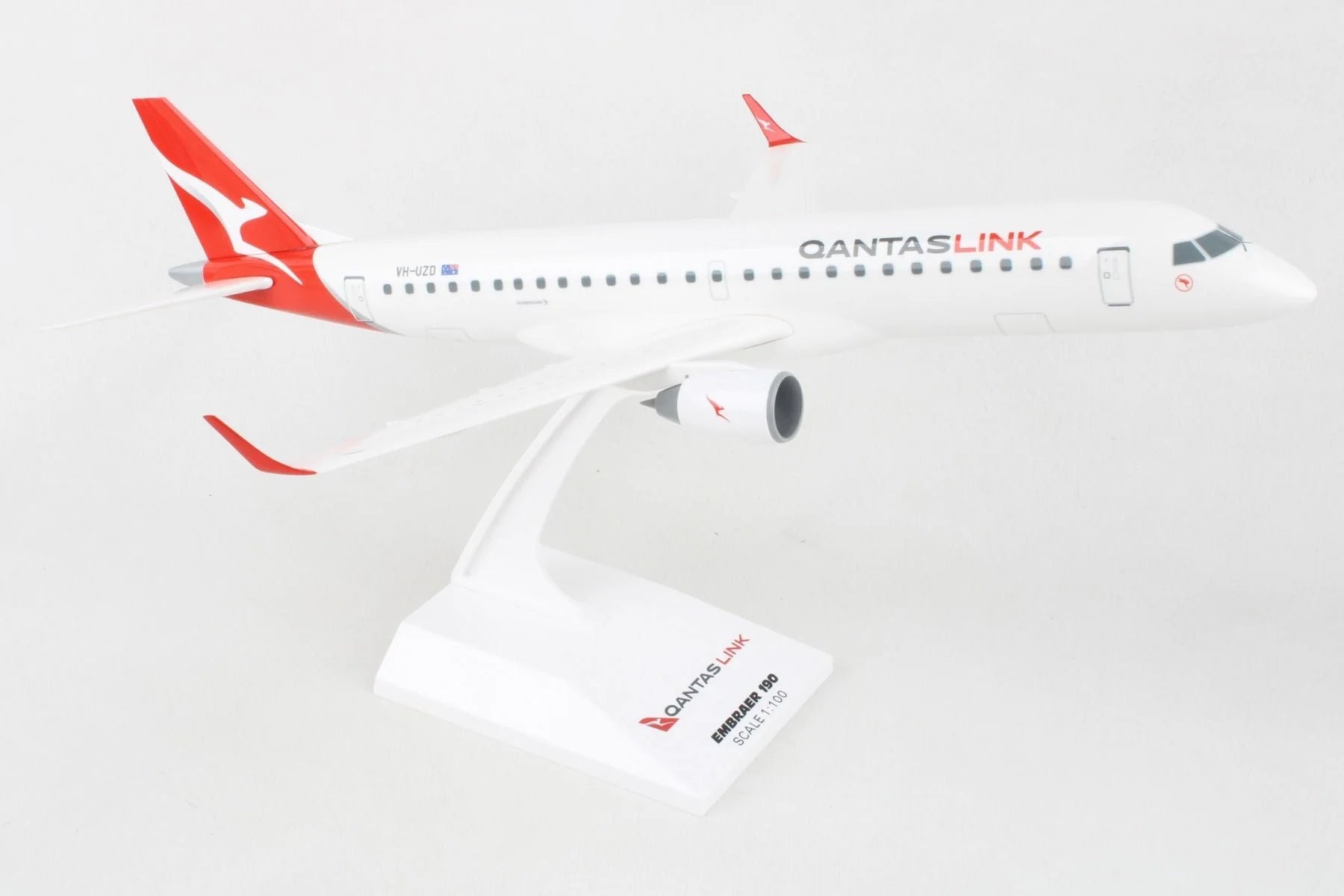 Skymarks 1/100 QantasLink E190 VH-UZD Aircraft Model image 1