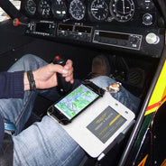 Design4Pilots i-Pilot Phone Plus Kneeboard image 3