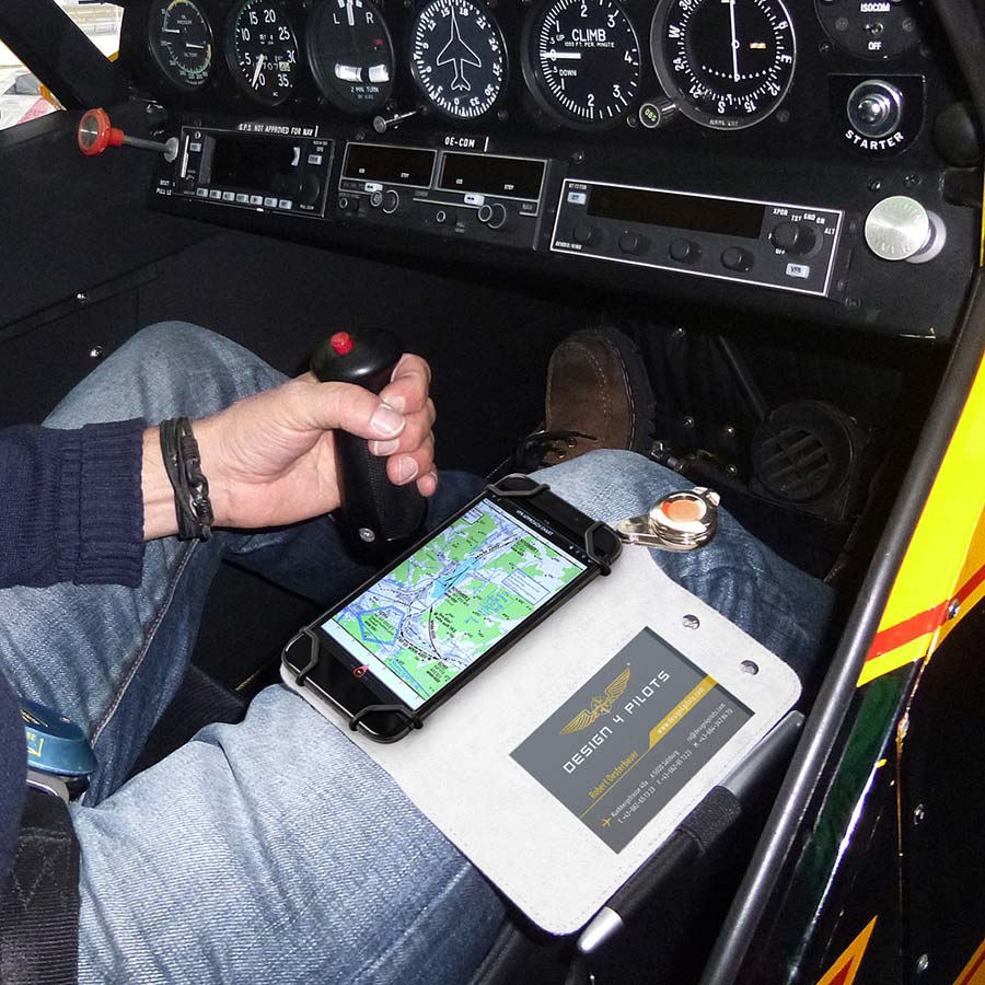 Design4Pilots i-Pilot Phone Plus Kneeboard image 3