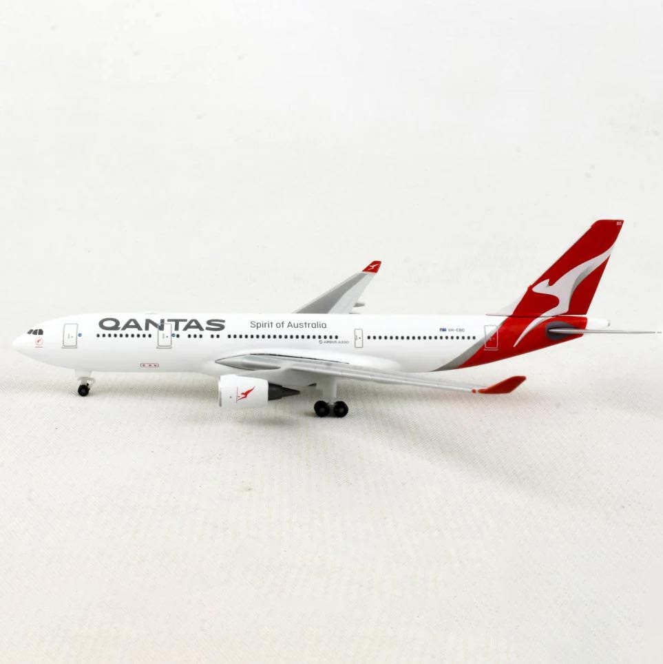 1/500 Scale Qantas Airbus A330-200 Kimberley Aircraft Model image 3