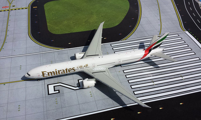 1/400 2-Piece Airport Mat Set Taxiway, Runway (Reverse Side of GJAPS006B2) image 1