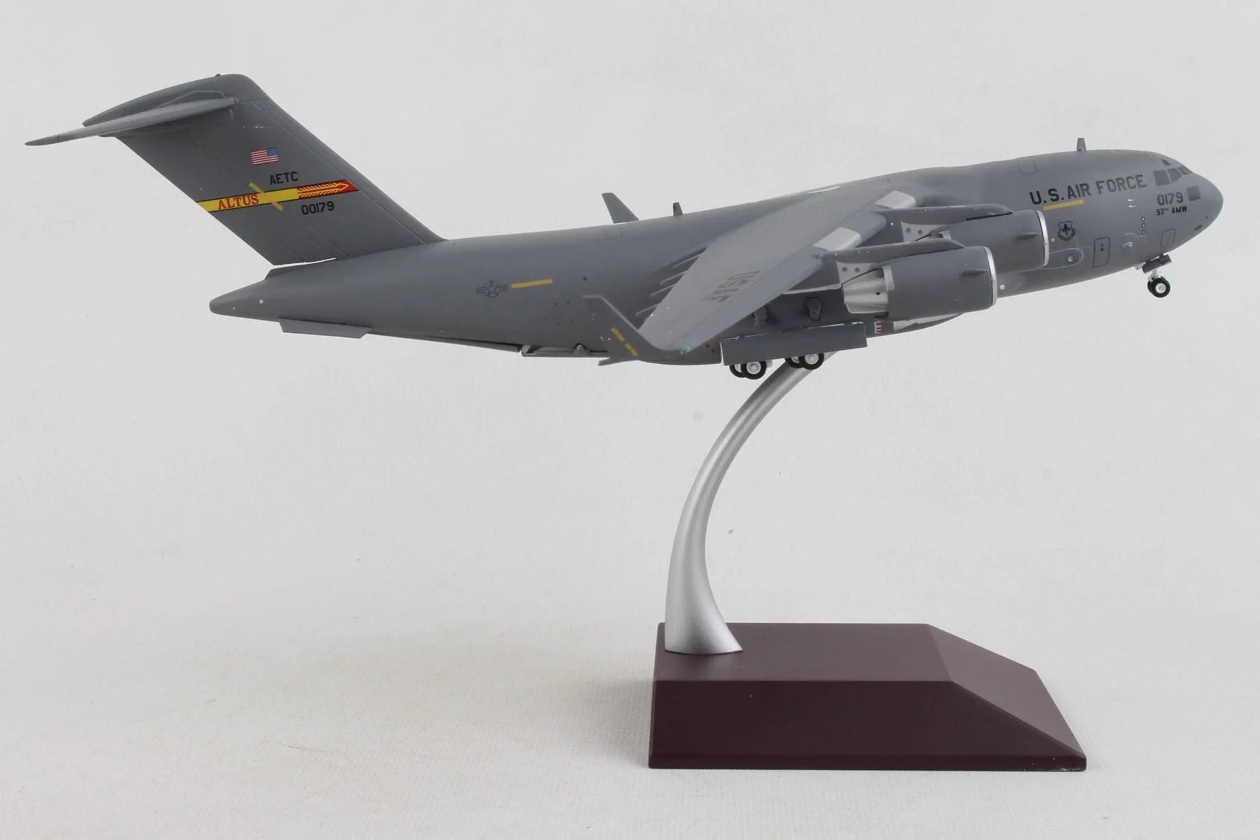 Gemini Jets 1/200 U.S. Air Force C17A Globemaster III 00-0179 Altus Air Force Base image 2